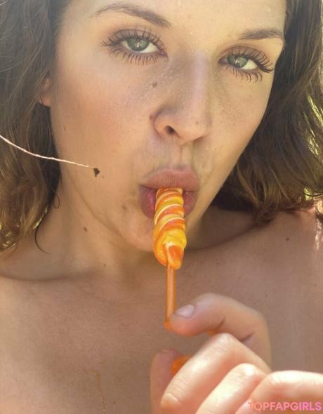 Tawny nude leaked OnlyFans photo #4