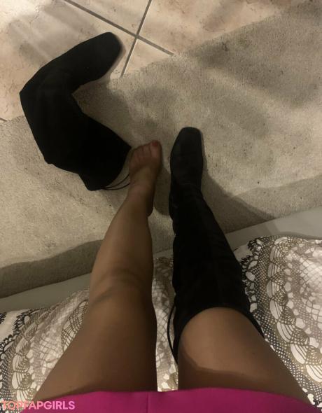 Airhostess1995 nude leaked OnlyFans photo #6