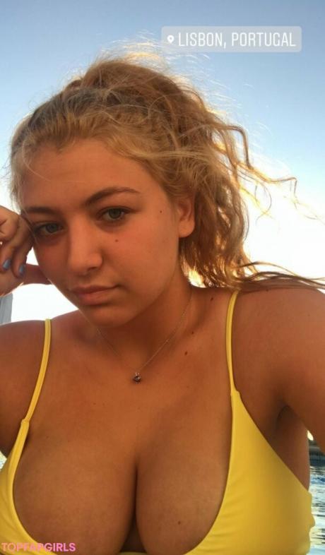 Meakelena nude leaked OnlyFans photo #21