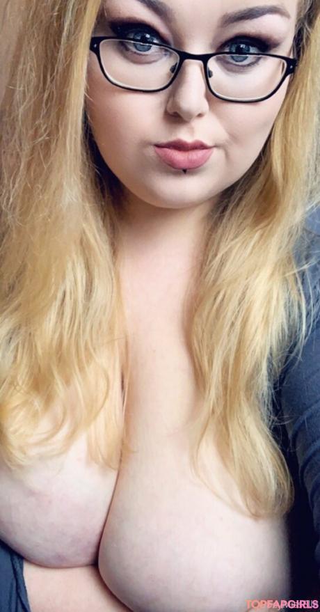 Obeymisselle nude leaked OnlyFans photo #135