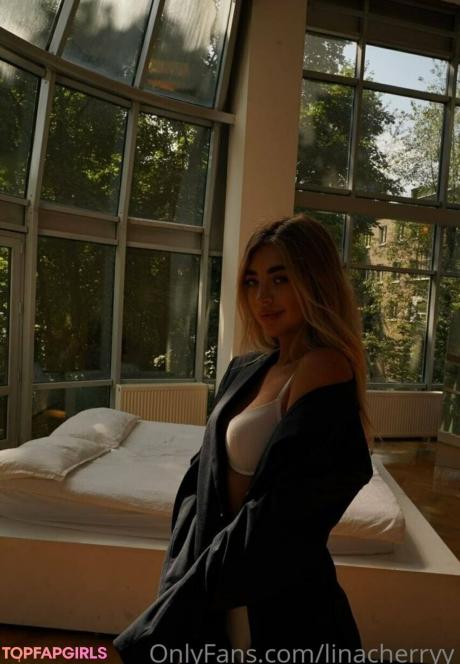 Linacherryy nude leaked OnlyFans photo #6