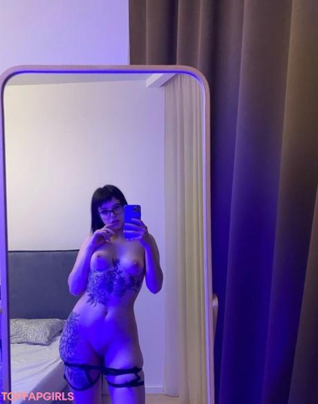 Es.lain nude leaked OnlyFans photo #612