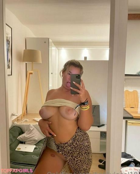 Sydney nude leaked OnlyFans pic