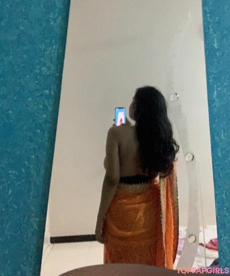 Desi nude leaked OnlyFans photo #25