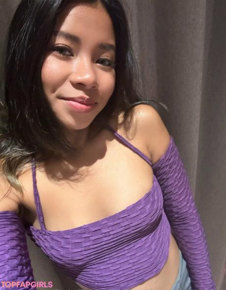 Petiteasianchaya nude leaked OnlyFans photo #27