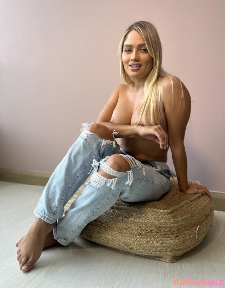 Laura nude leaked OnlyFans photo #1