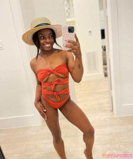 Simone nude leaked OnlyFans photo #2