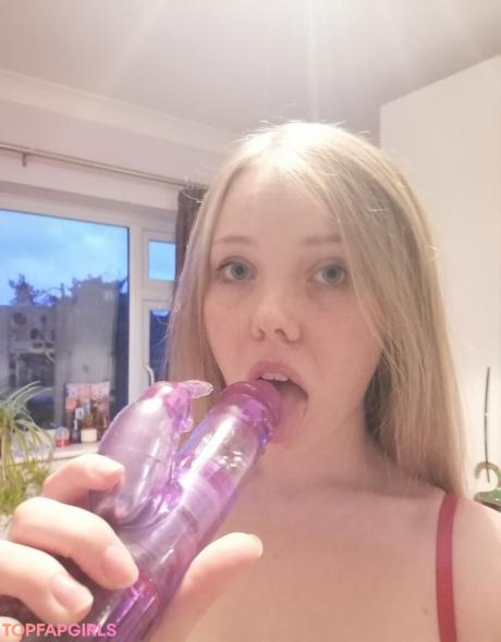 Justanuptowngirl nude leaked OnlyFans photo #19