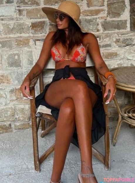 Ginia nude leaked OnlyFans photo #9