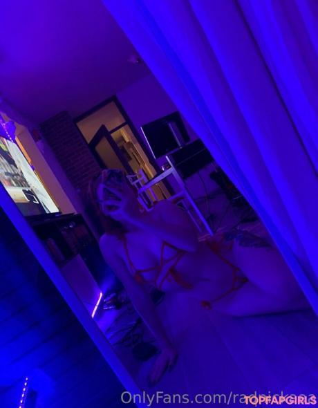 Radnickaaa nude leaked OnlyFans photo #68