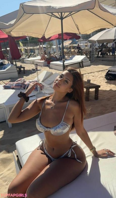 Laurgmzz nude leaked OnlyFans photo #131