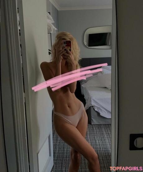 Mazarezz nude leaked OnlyFans photo #3