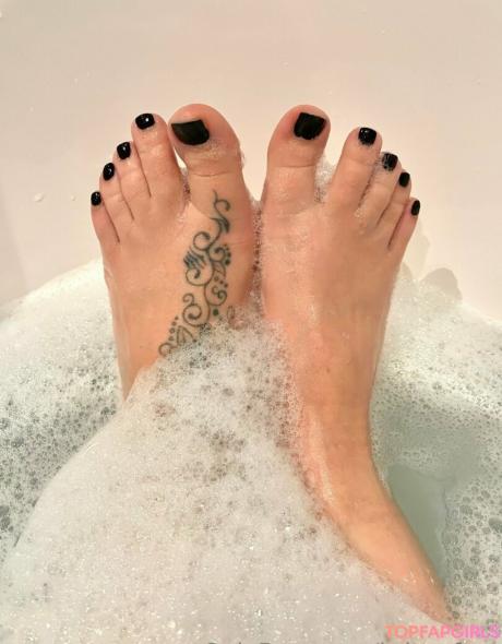 Britty-feet nude leaked OnlyFans photo #6