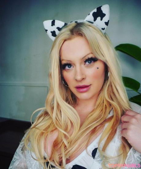 Lunamarylily nude leaked OnlyFans photo #11