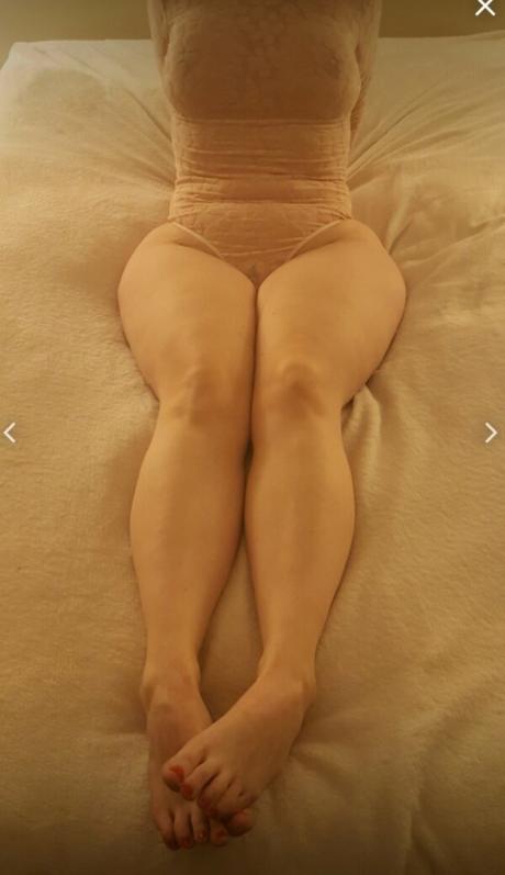 Myprettywifesfeet nude leaked OnlyFans photo #26