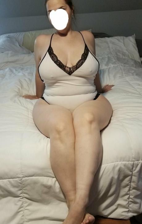 Myprettywifesfeet nude leaked OnlyFans photo #35