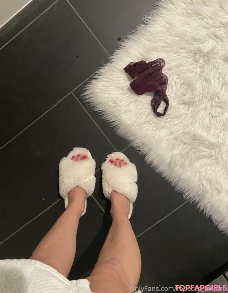 Becca_aviatrix nude leaked OnlyFans photo #2