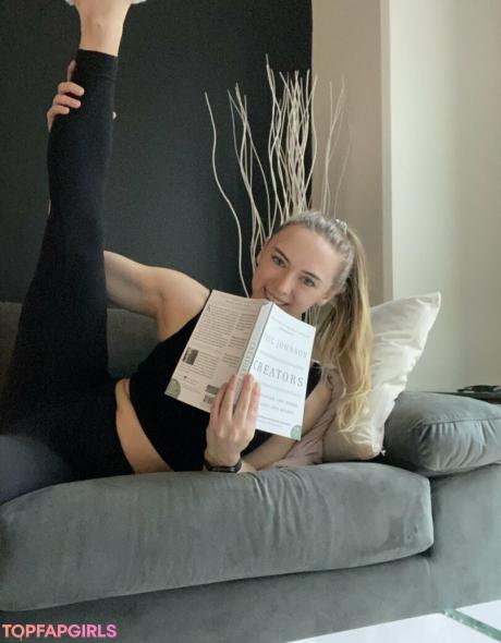 Becca_aviatrix nude leaked OnlyFans photo #6