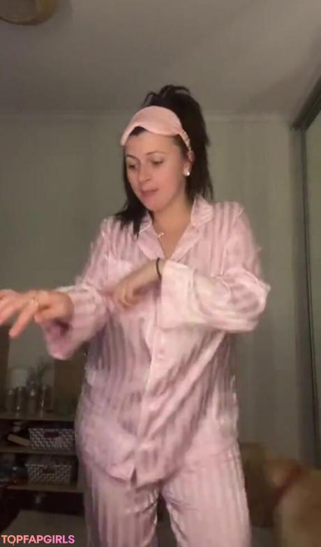 Bec nude leaked OnlyFans photo #13