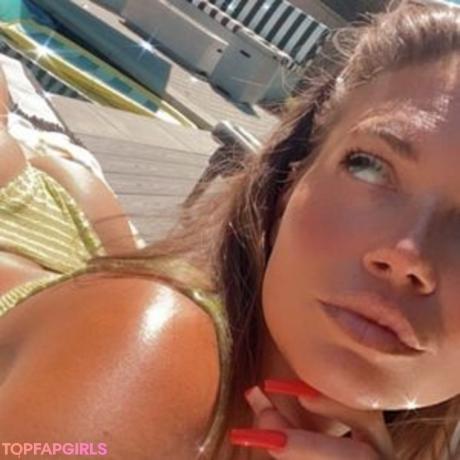 Chanel nude leaked OnlyFans photo #7