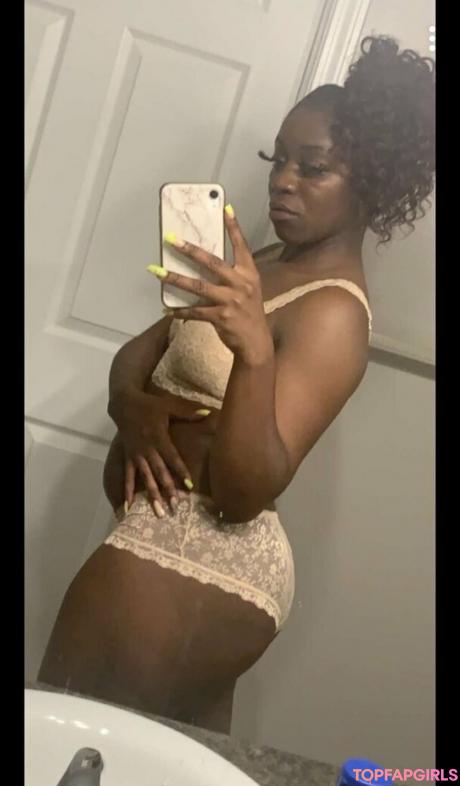Antoniopearl nude leaked OnlyFans photo #16