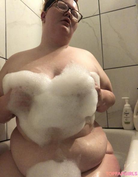 Chubbyhannah nude leaked OnlyFans photo #20