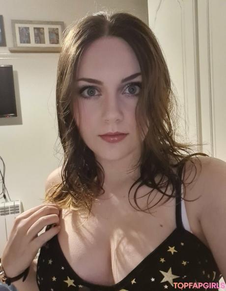 Chloe nude leaked OnlyFans photo #5
