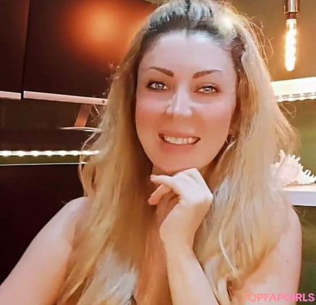 Dunya nude leaked OnlyFans photo #8