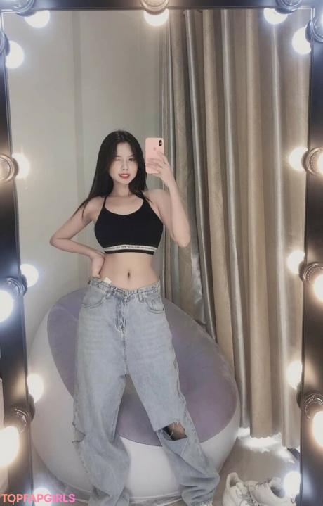 YiYi nude leaked OnlyFans photo #15