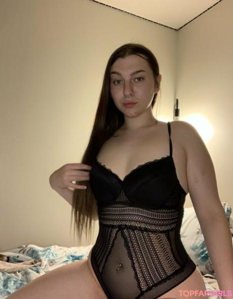 Maggierayelle nude leaked OnlyFans photo #17