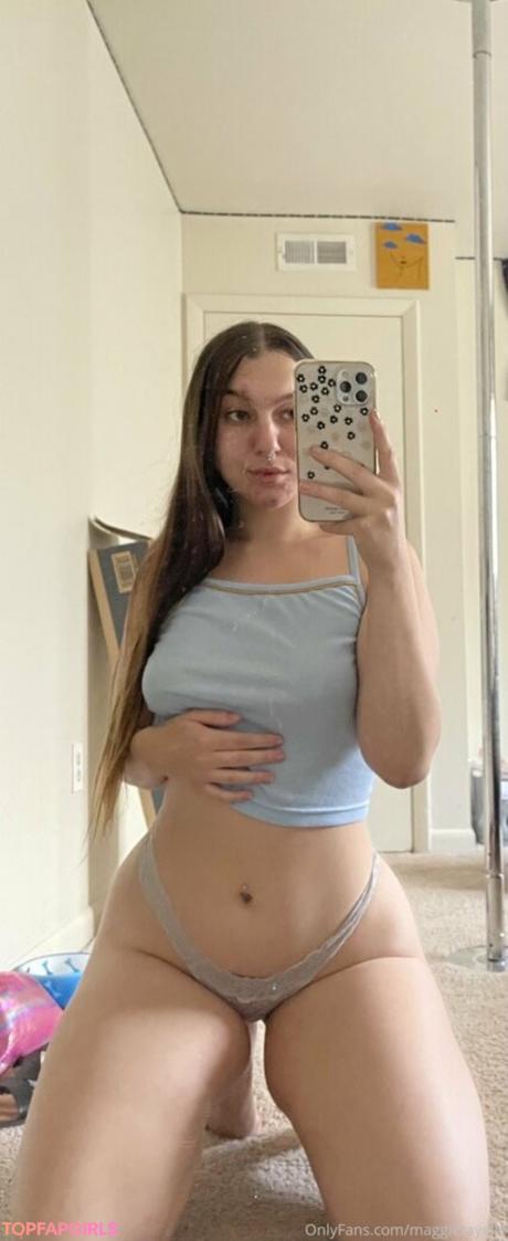 Maggierayelle nude leaked OnlyFans photo #33