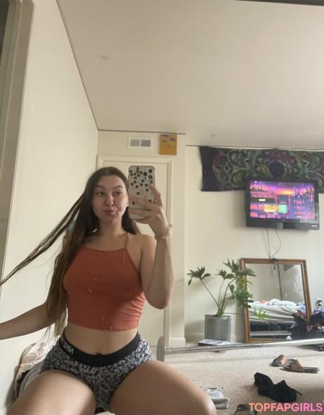 Maggierayelle nude leaked OnlyFans photo #54