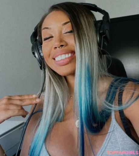 Ericka nude leaked OnlyFans photo #15