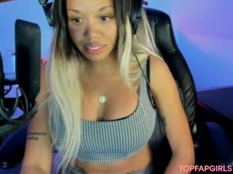 Ericka nude leaked OnlyFans photo #40