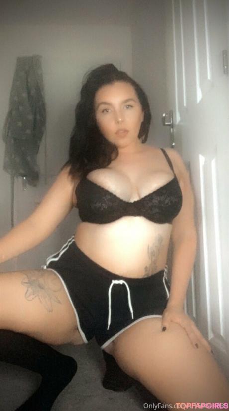 Tashag18 nude leaked OnlyFans photo #10