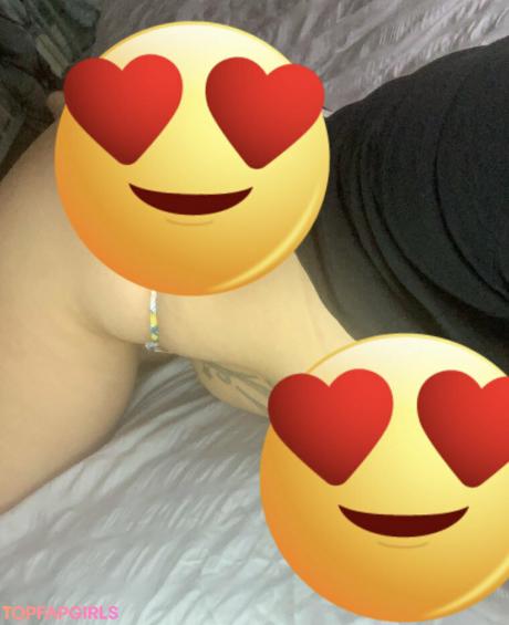 Tashag18 nude leaked OnlyFans photo #3