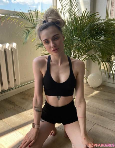 Aliceshea69 nude leaked OnlyFans photo #1