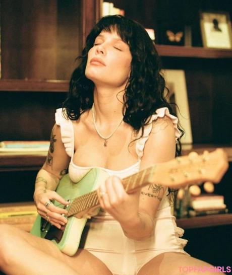 Halsey nude leaked OnlyFans photo #109