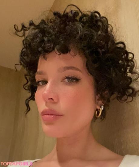 Halsey nude leaked OnlyFans photo #113