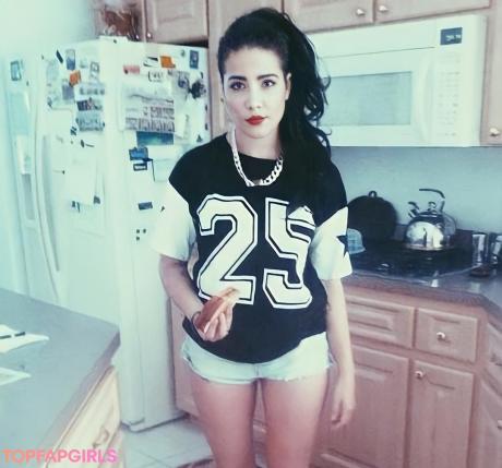 Halsey nude leaked OnlyFans photo #21