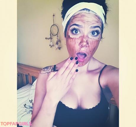 Halsey nude leaked OnlyFans photo #35