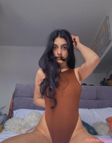 Ariakhan00 nude leaked OnlyFans photo #16