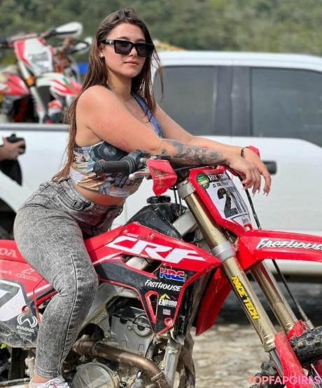 Mariana nude leaked OnlyFans photo #8