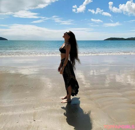 Mariana nude leaked OnlyFans photo #33