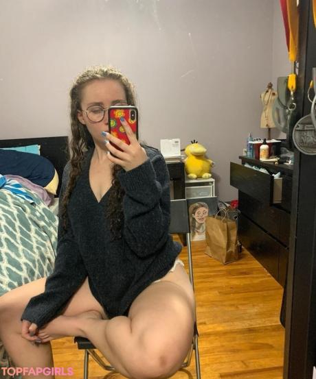 Alyssa nude leaked OnlyFans photo #11
