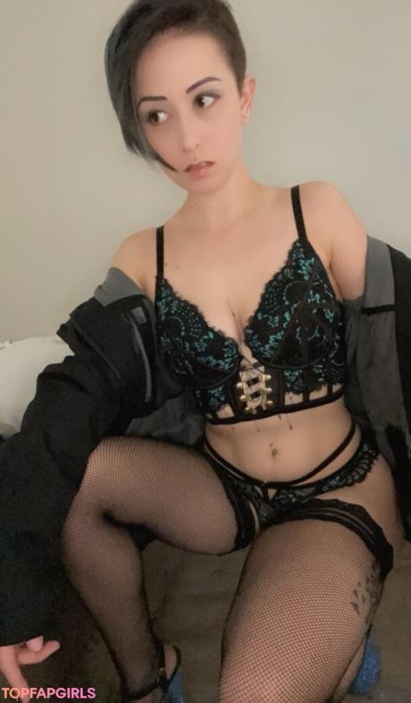 Littlesin16 nude leaked OnlyFans photo #18