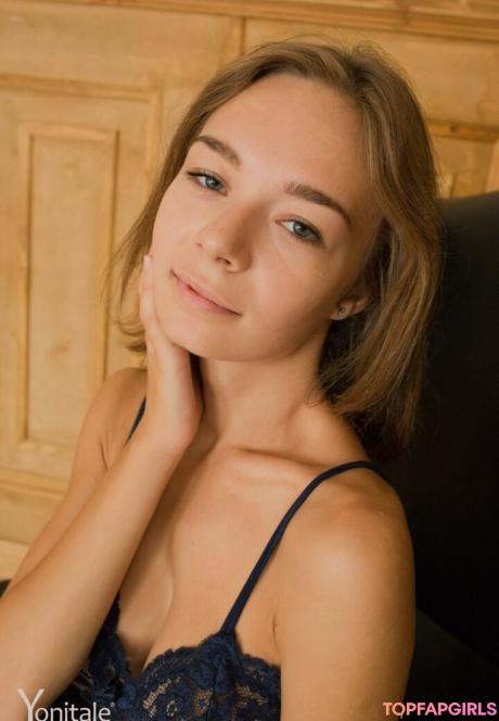Madeline nude leaked OnlyFans photo #17