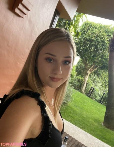 Kayklou nude leaked OnlyFans photo #9
