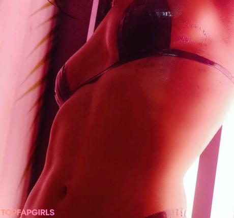 Loolizinhareal nude leaked OnlyFans photo #15