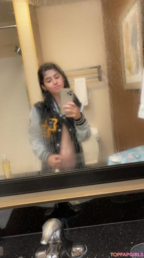 Alaskazade nude leaked OnlyFans photo #23